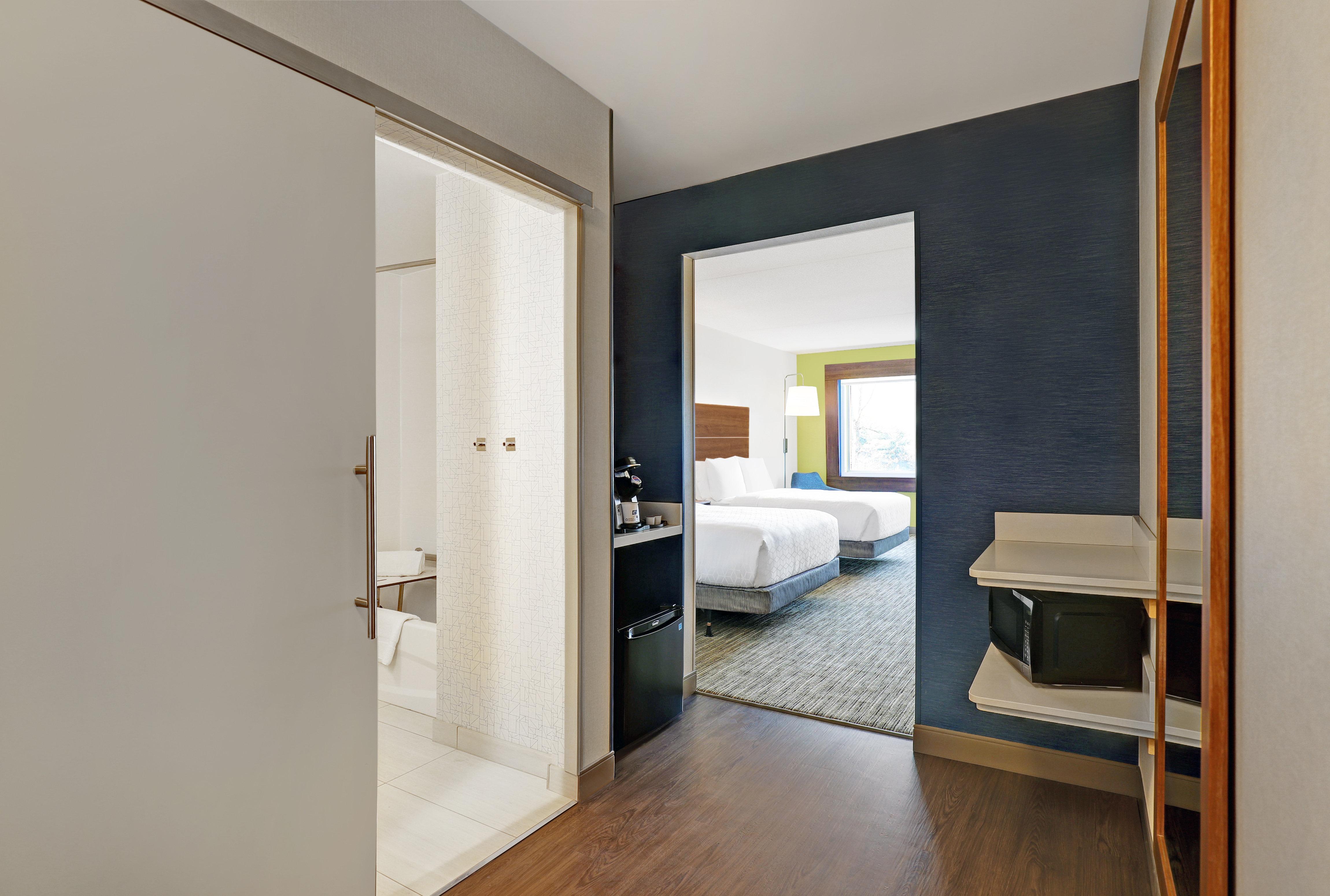 Holiday Inn Express - Kingston West By Ihg מראה חיצוני תמונה